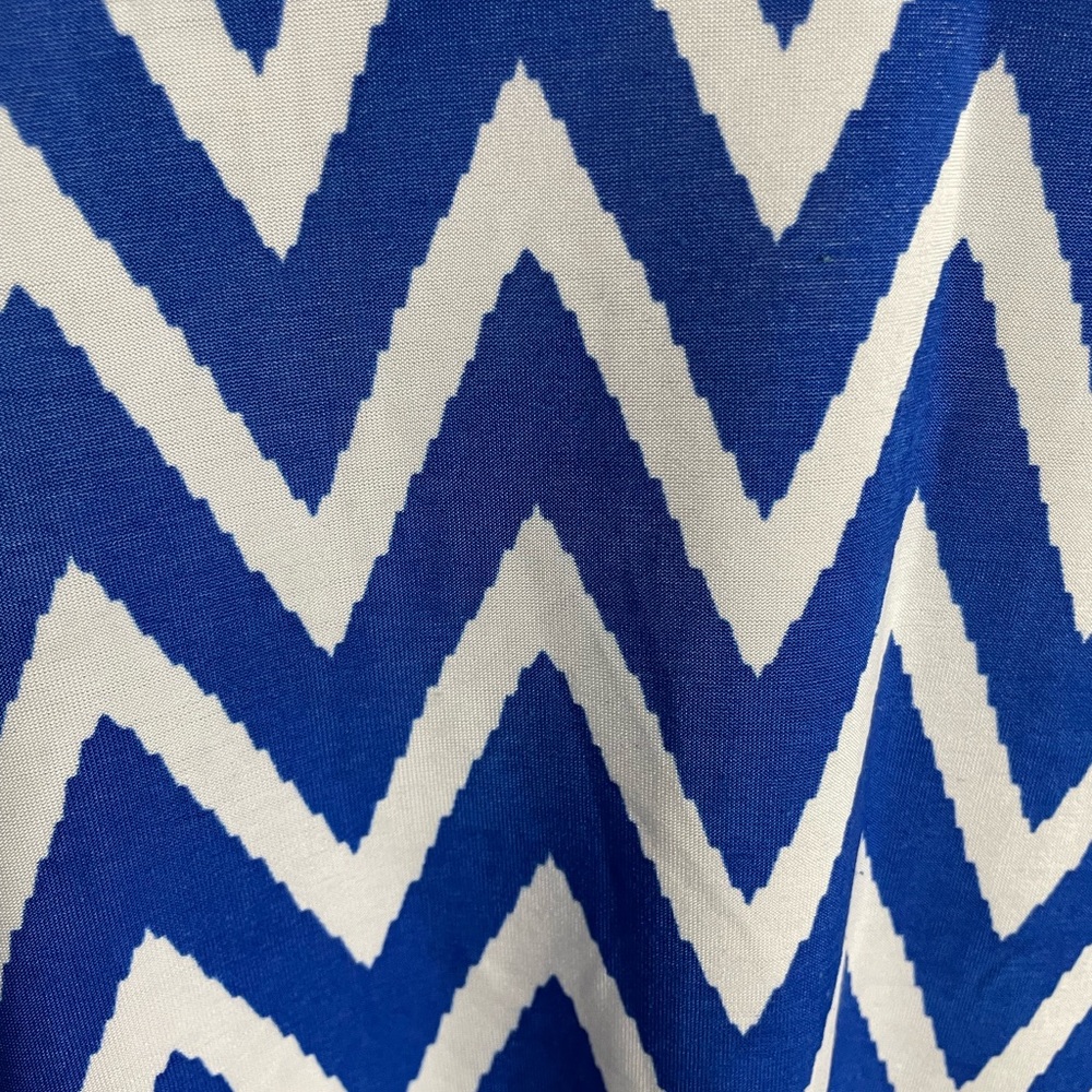Chevron print top - Picture 4 of 5
